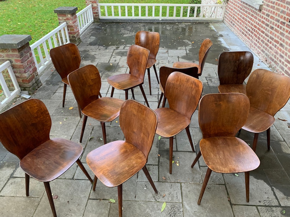 dining chairs, vintage dining chairs, vintage chairs, chaises vintage, dining room decor, chaises à diner, salle à manger, salle à manger vintage, mobilier vintage, French design, French chairs, wooden chairs, set of chairs, 12 chairs, chaises bois, Baumann chairs, chaises Baumann, charming chairs, design chairs