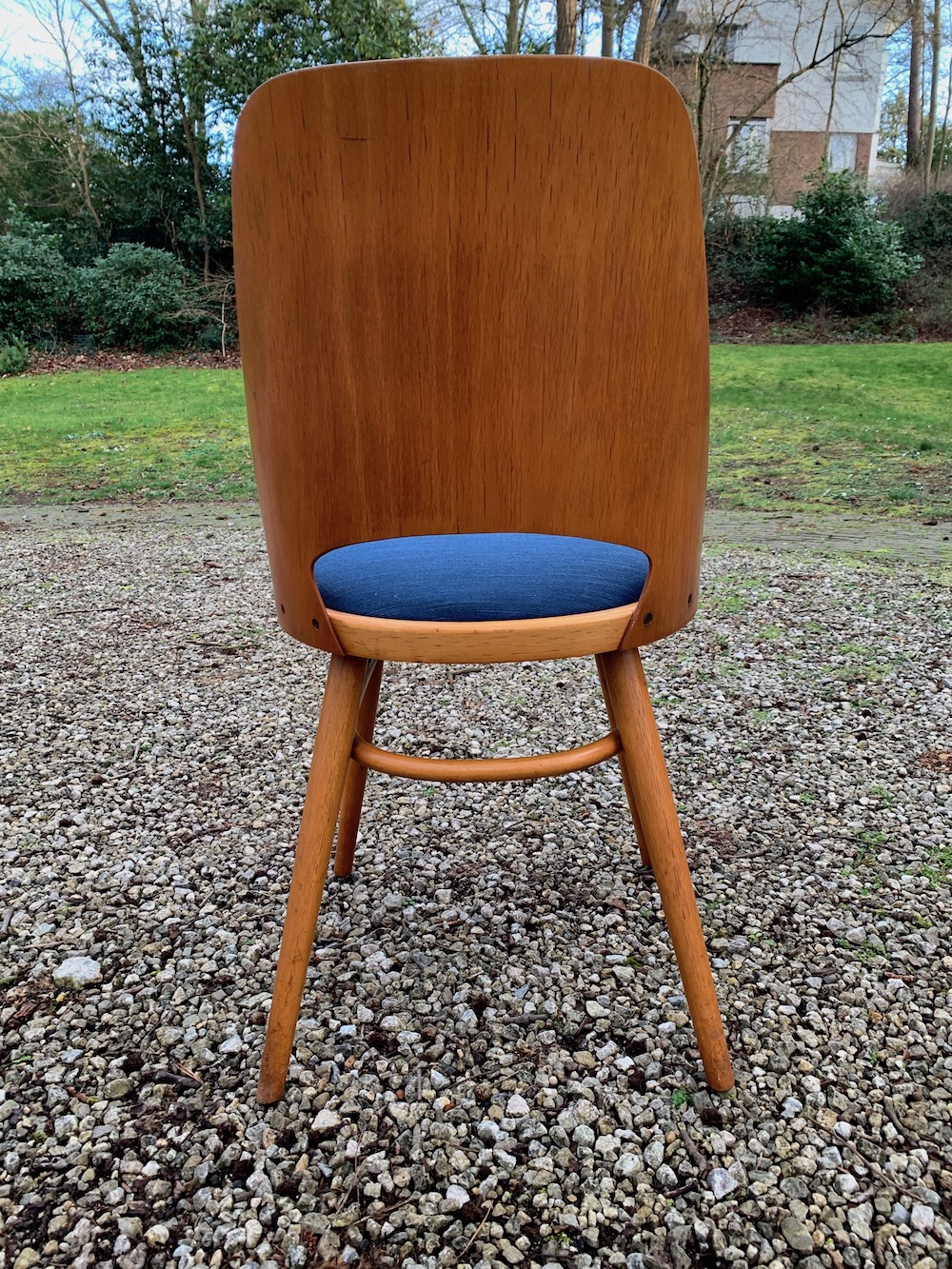 Radomir Hofman, vintage chairs, wooden chairs, design chairs, Czech design, dining, dining chairs, chaises vintage, chaises bois, European design, midmod, midcentury modern design, kitchen, 