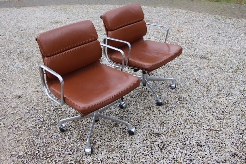 Eames desk chairs, soft pad, vintage