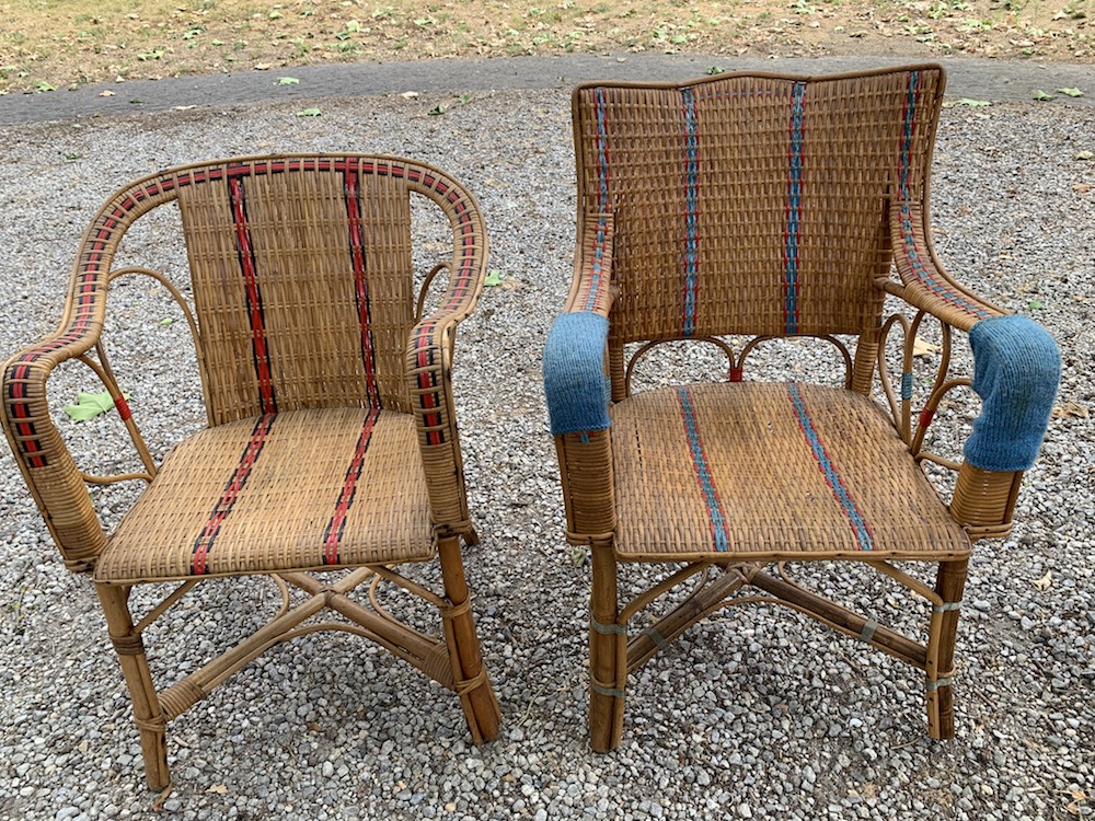 chaises rotin, mobilier de jardin, chaises vintage, chaises charmantes, stackable chairs, rattan chairs, garden chairs, garden furniture, vintage chairs, vintage garden chairs, old chairs, charming chairs, midmod century, mid modern furniture, nice chairs, 
