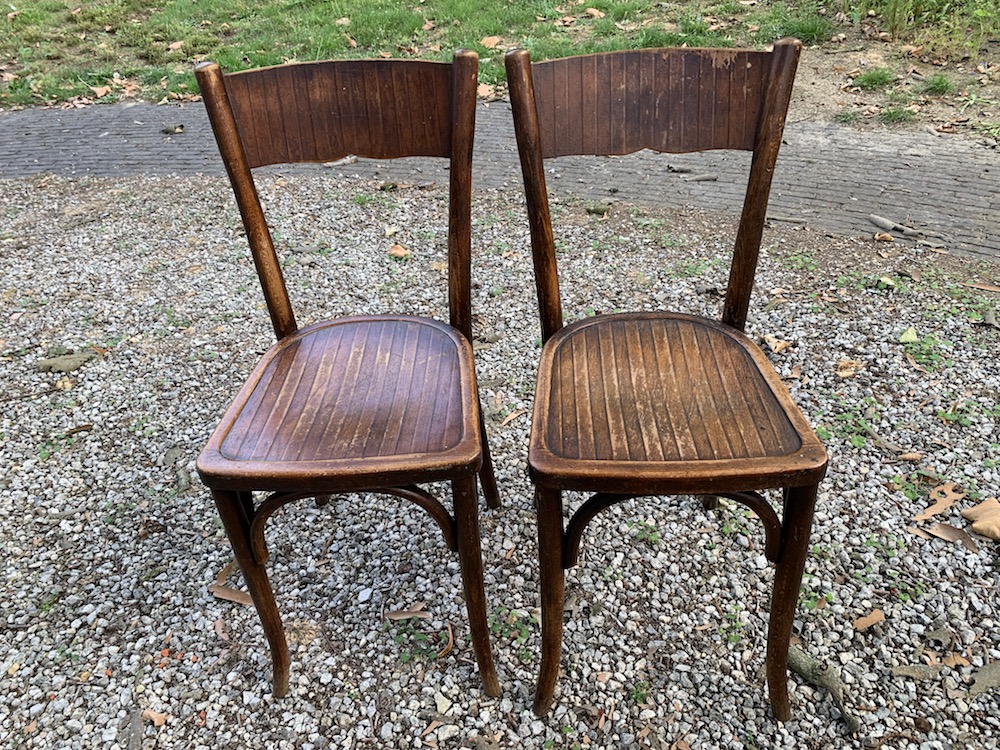 vintage chairs, chaises bistrot, chaise bistro, bistrot chairs, French chairs, wooden chairs, chaises bois, chaise bistrot paris, chaise bistrot parisien, French chair, dining chairs, vintage dining chairs, kitchen chairs, vintage kitchen chairs, vintage wooden chairs, charming chairs, chairs with charm