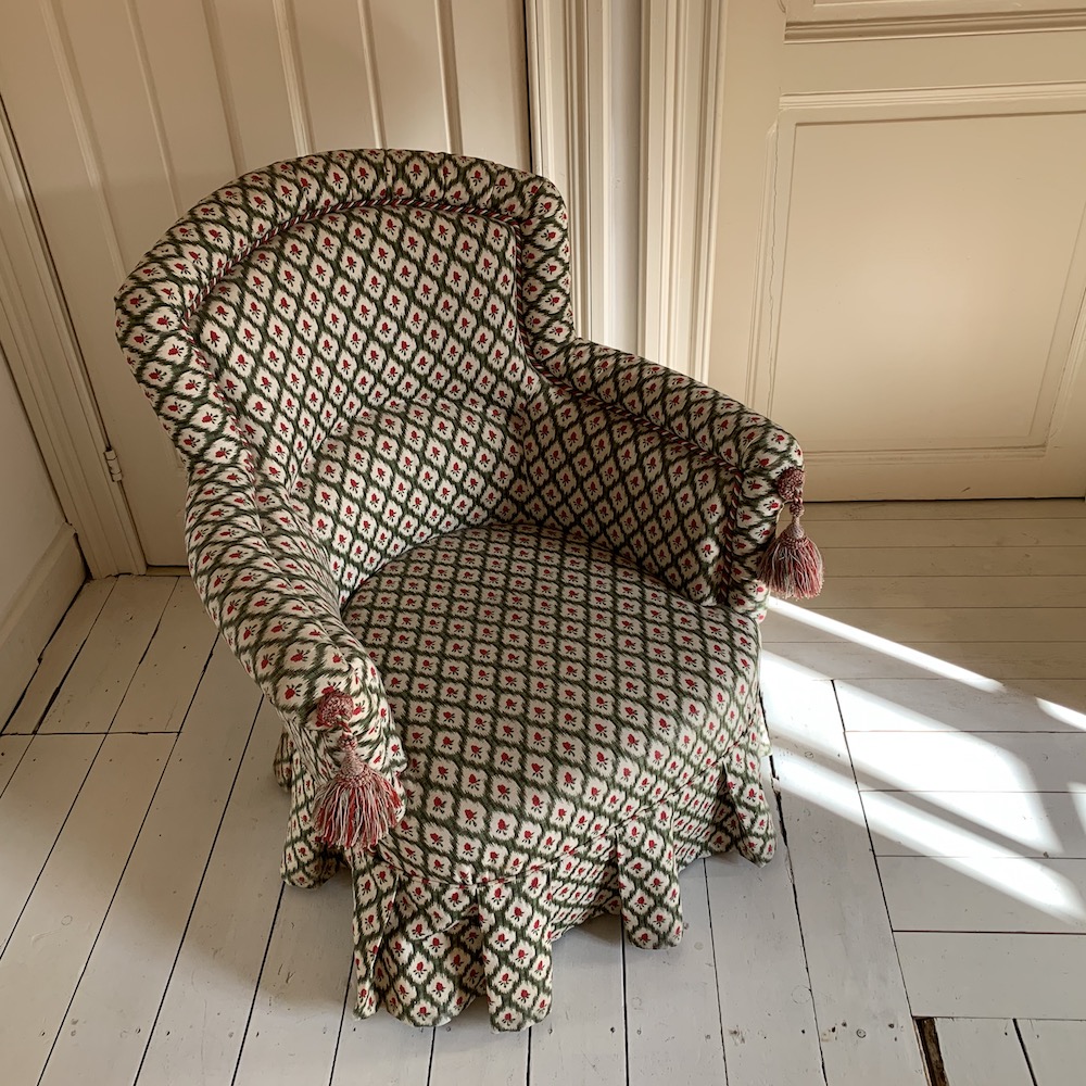 toad, toad chair, fauteuil anglais, crapaud, fauteuil charmant, English toad chair, charming fabric, brocante, décoration intérieure, charmant