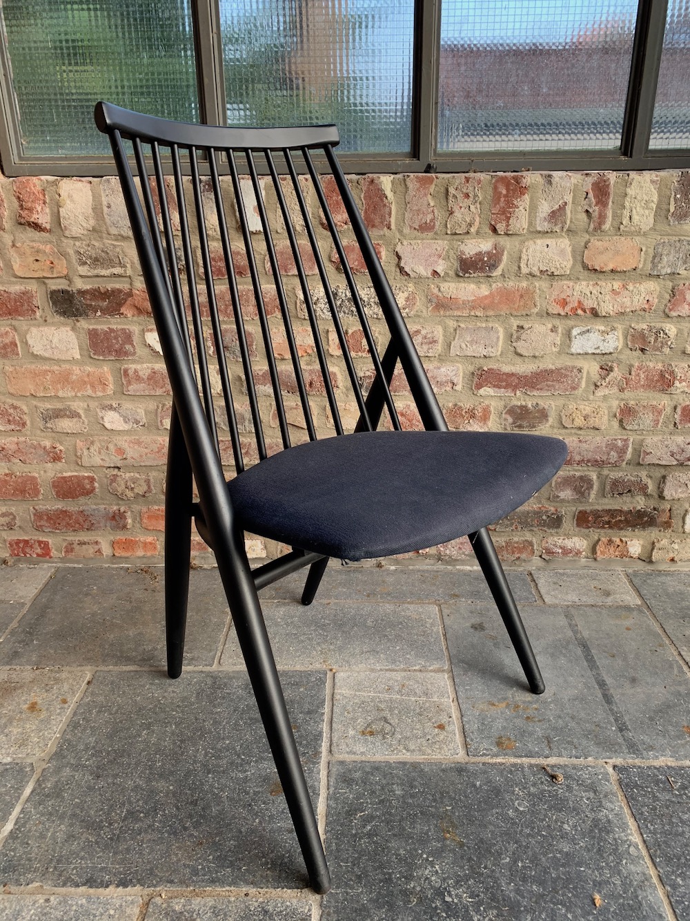 vintage dining chair, spine chair, spine chairs, chaise vintage, chaise à barreaux, scandinavian chair, wooden chair, black chairs, midcentury modern, vintage furniture, kitchen chairs, dining, home, charming chairs, nordic chairs, fabulous chairs, chairs with character, chic chairs, dining room chairs, set of chairs, série de chaises