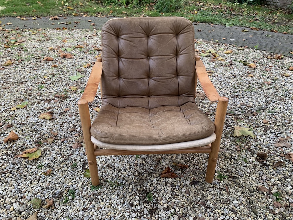 easy chair, vintage chair, lounge chair, Bror Boije, Swedish design, vintage fauteuil, leather chair, safari chair, chaise vintage, fauteuil cuir, vintage design, vintage design chair, interior decoration, living-room chair, reading chair